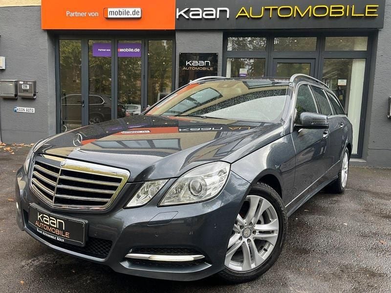 Grau Gebraucht 2012 Mercedes E200 Avantgarde Kombi | 12.999 € (Fairer Preis) - Bild 1/4