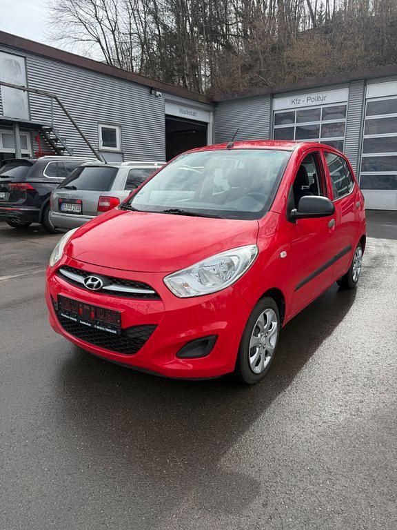 Gebraucht Hyundai i10 Classic 69 PS (50 kW) 2011 Rot Kleinwagen