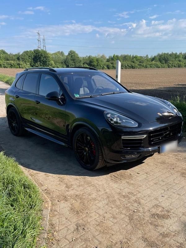 Gebraucht Porsche Cayenne 445 PS (327 kW) 2018 Schwarz SUV