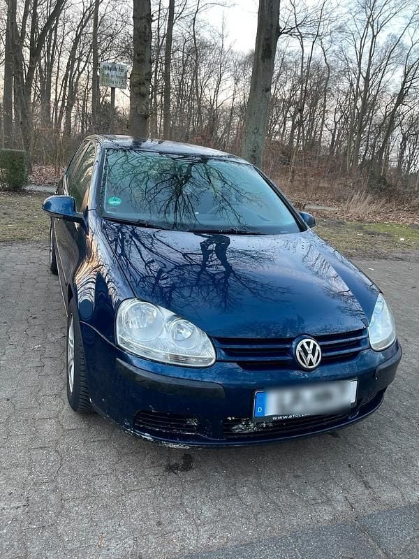 Blau Gebraucht 2005 VW Golf IV Kleinwagen | 1.300 € (Fairer Preis) - Bild 1/4