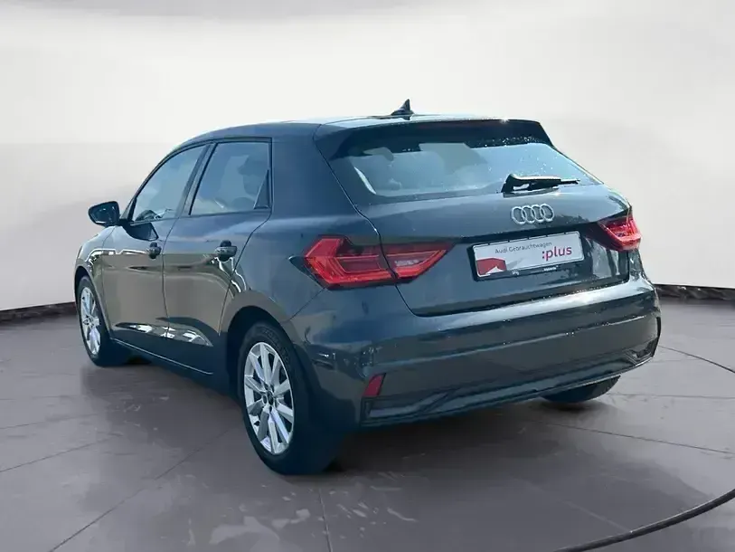 Gebraucht Audi A1 Sportback Advanced 110 PS (80 kW) 2021 Grau Kleinwagen