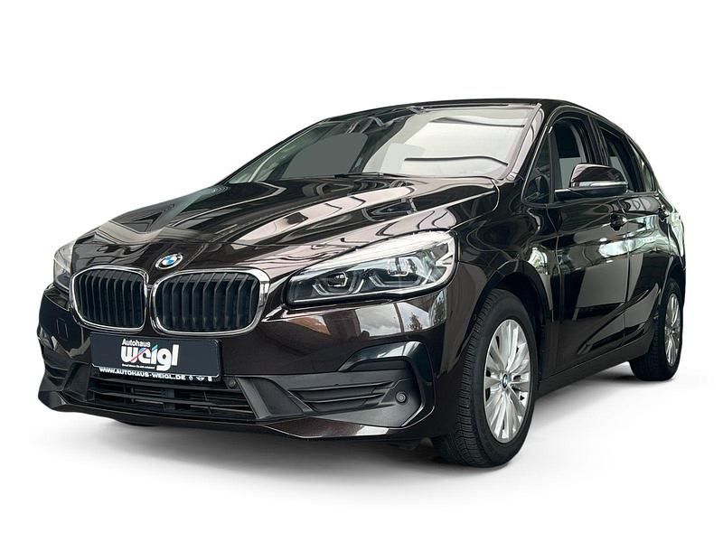 Braun Gebraucht 2021 BMW 218 Active Tourer Sport Line Van / Kleinbus | 20.199 € (Fairer Preis) - Bild 1/4