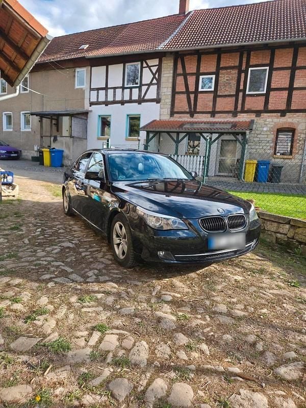 Gebraucht BMW 523 190 PS (139 kW) 2008 Schwarz Limousine