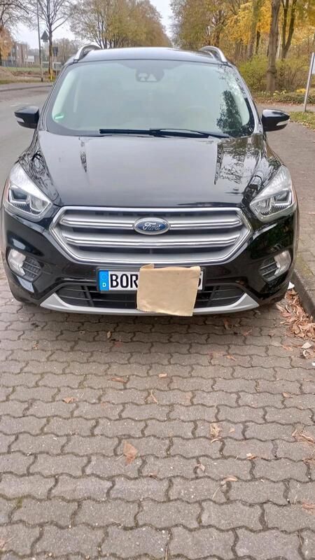 Schwarz Gebraucht 2017 Ford Kuga SUV | 12.900 € (Fairer Preis) - Bild 1/4