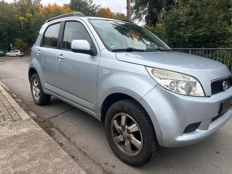 Silber Gebraucht 2009 Daihatsu Terios SUV | 2.190 € (Superpreis) - Bild 1/4