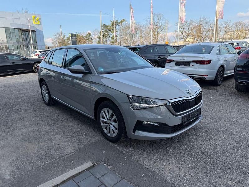 Gebraucht Skoda Scala Selection 150 PS (110 kW) 2024 Grau Kleinwagen