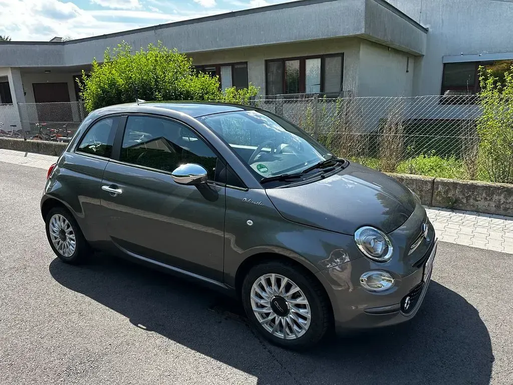 Gebraucht Fiat 500 Dolcevita 69 PS (50 kW) 2022 Grau Limousine