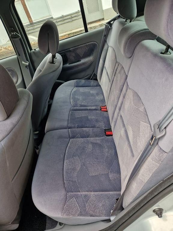 Gebraucht Renault Clio II 88 PS (64 kW) 2006 Grau Limousine