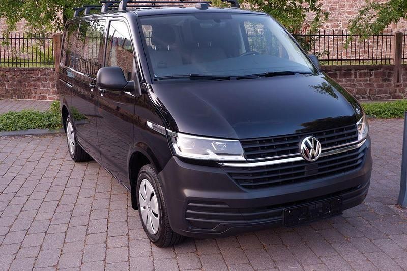 Gebraucht VW Transporter 110 PS (80 kW) 2021 Deep black perleffekt Van