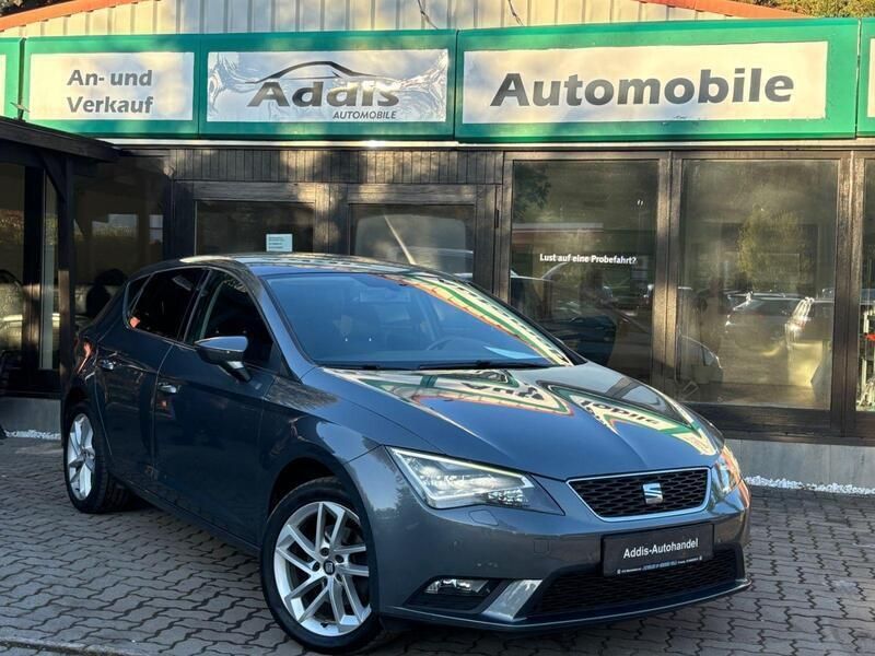 Grau Gebraucht 2013 Seat Leon Style Limousine | 6.499 € (Fairer Preis) - Bild 1/4