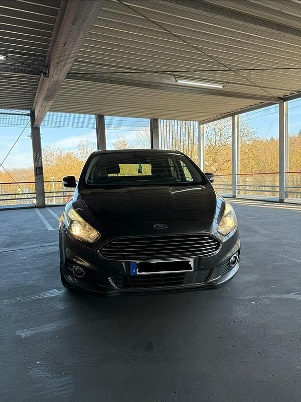 Gebraucht Ford S-MAX Titanium 211 PS (155 kW) 2016 Grau Van / Kleinbus