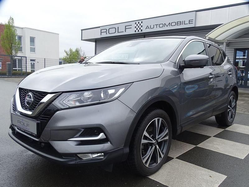 Grau grau (metallic) Gebraucht 2019 Nissan Qashqai N-Connecta SUV | 14.980 € (Fairer Preis) - Bild 1/4