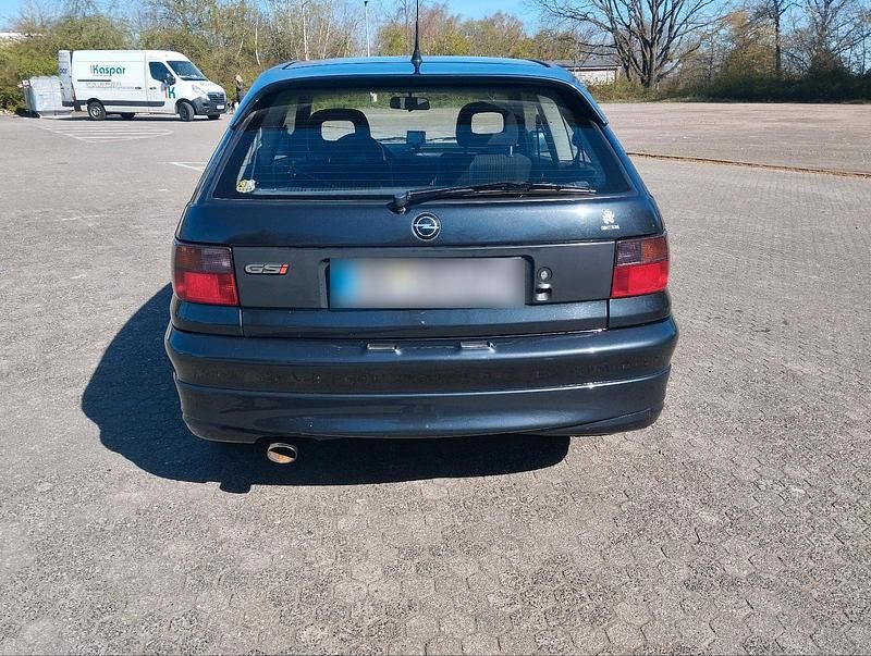 Second-hand Opel Astra 115 CP (84 kW) 1993 Negru Berlinǎ