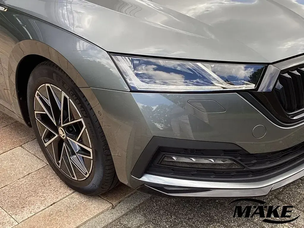Gebraucht Skoda Octavia SportLine 150 PS (110 kW) 2024 Grau Kombi