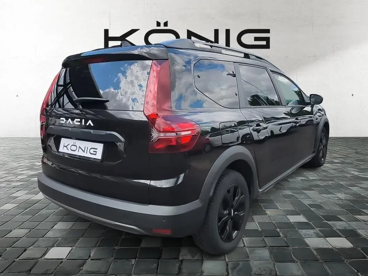 Gebraucht Dacia Jogger Extreme 91 PS (66 kW) 2023 Schwarz Van / Kleinbus