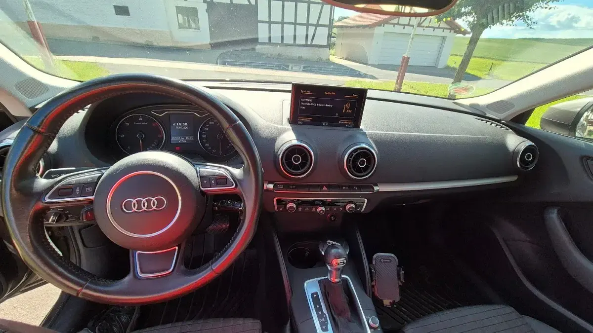 Gebraucht Audi A3 Ambition 150 PS (110 kW) 2014 Grau Limousine