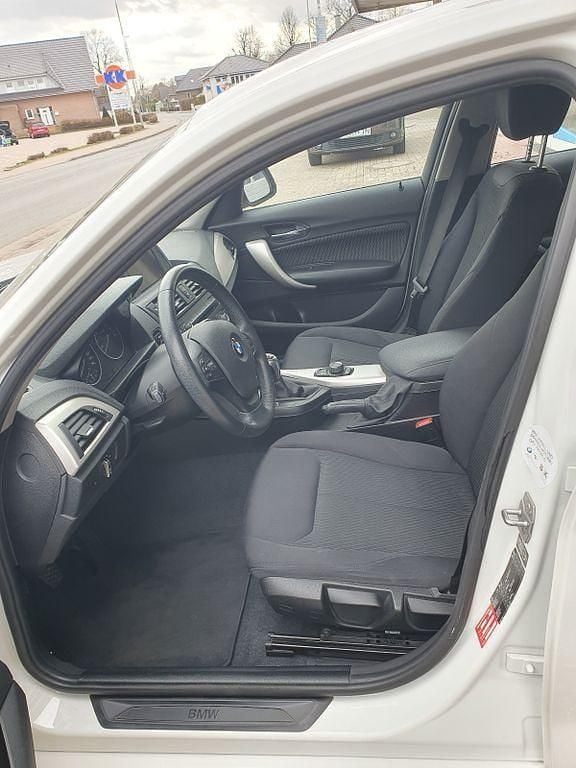 Gebraucht BMW 116 Advantage 136 PS (100 kW) 2014 Weiß Kleinwagen
