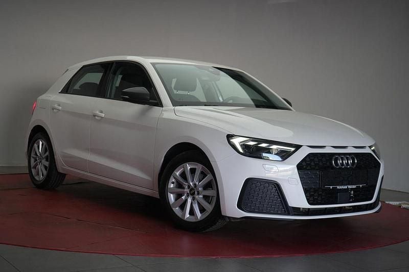 Weiß Gebraucht 2021 Audi A1 Sportback Kleinwagen | 18.990 € (Guter Preis) - Bild 1/4