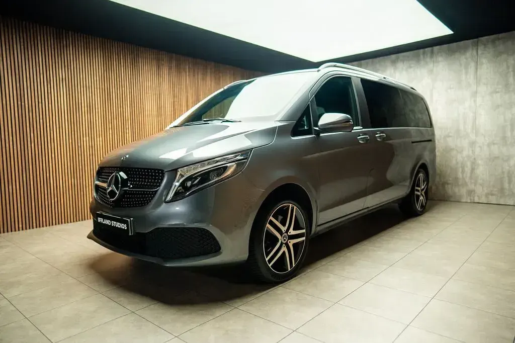 Gebraucht Mercedes V250 AMG 190 PS (139 kW) 2020 Grau Van / Kleinbus