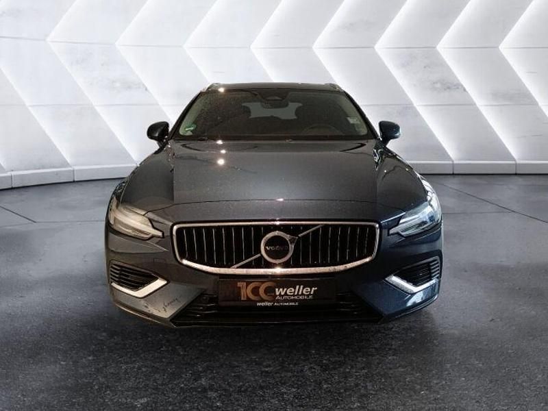 Gebraucht Volvo V60 Plus 351 PS (258 kW) 2022 Blau Kombi