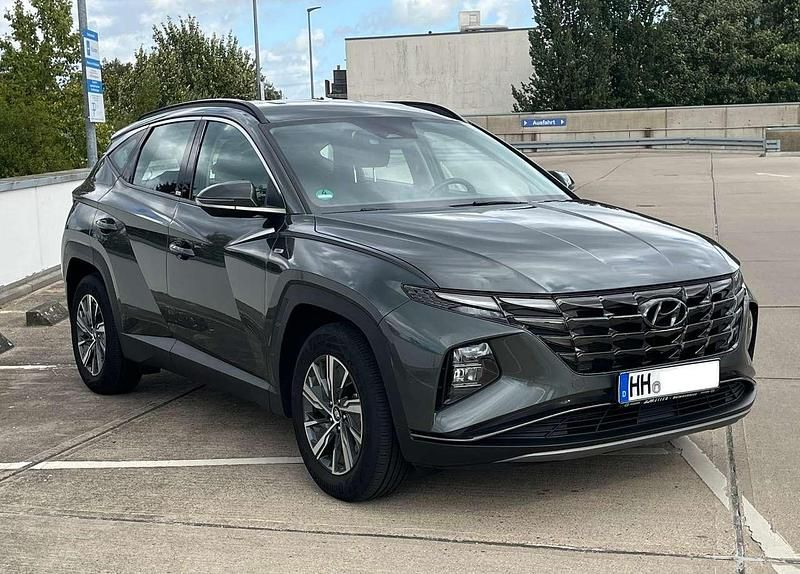 Grau Gebraucht 2021 Hyundai Tucson Trend SUV | 25.900 € (Fairer Preis) - Bild 1/4