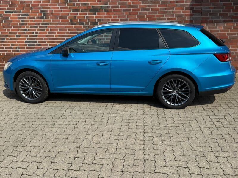 Blau Gebraucht 2015 Seat Leon ST Style Kombi | 13.590 € (Fairer Preis) - Bild 1/4