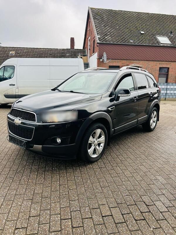 Schwarz Gebraucht 2012 Chevrolet Captiva SUV | 6.900 € (Guter Preis) - Bild 1/4