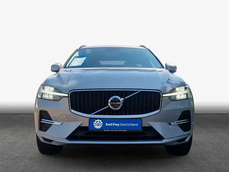 Gebraucht Volvo XC60 Core 197 PS (144 kW) 2023 Silber SUV