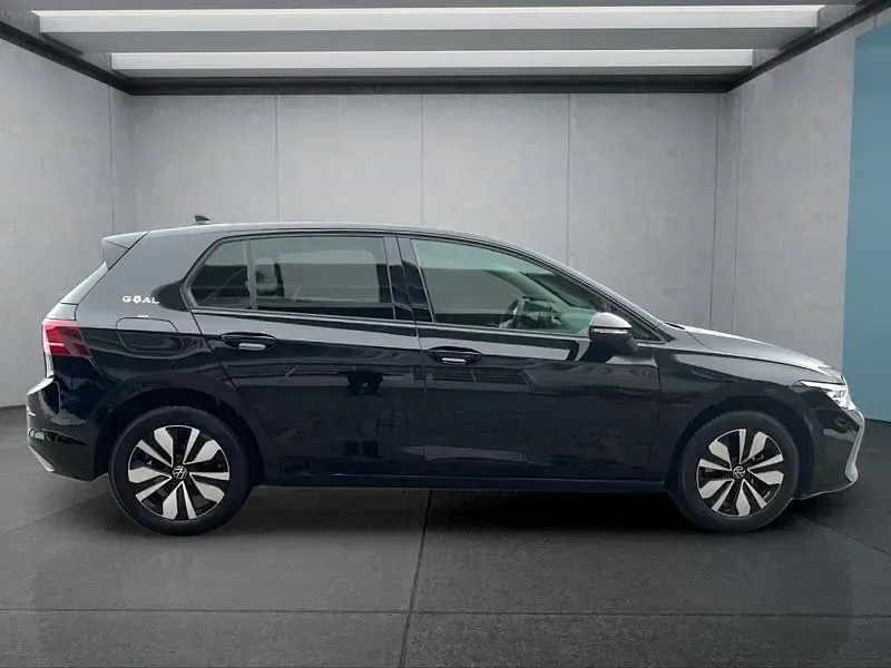 Gebraucht VW Golf VIII Goal 116 PS (85 kW) 2025 Schwarz Kleinwagen