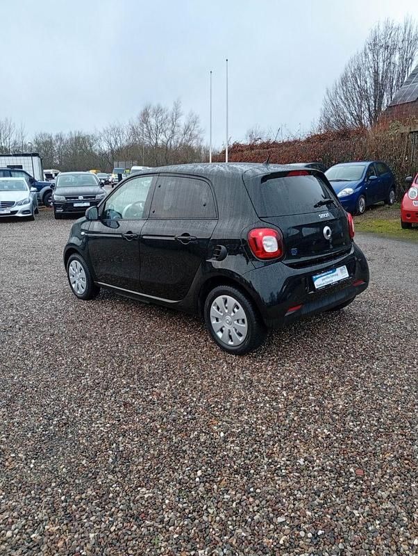 Gebraucht Smart ForFour Electric Drive 60 kW (82 PS) 2018 Schwarz Kleinwagen
