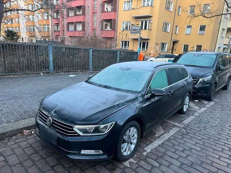 Schwarz Gebraucht 2017 VW Passat Kombi | 7.000 € (Superpreis) - Bild 1/4