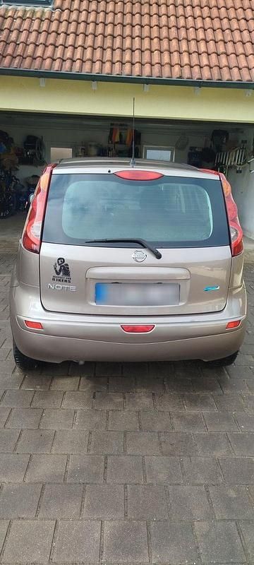 Gebraucht Nissan Note Acenta 88 PS (64 kW) 1962 Beige Kleinwagen