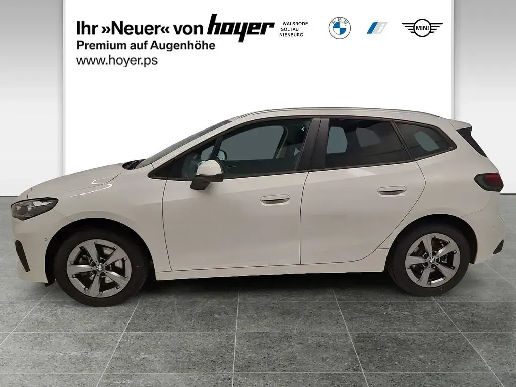 Gebraucht BMW 220 163 PS (119 kW) 2025 Alpinweiß uni Van / Kleinbus