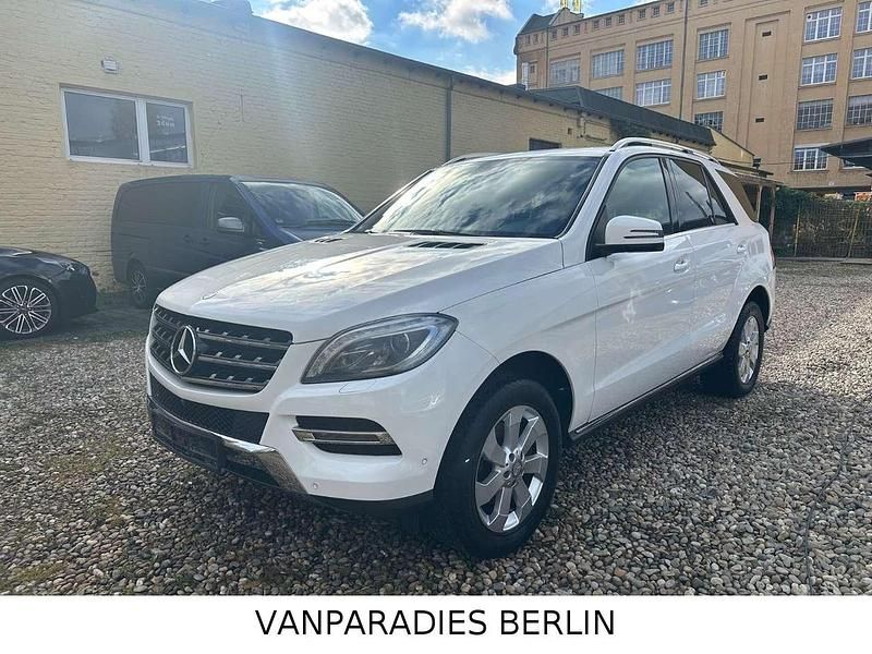 Gebraucht Mercedes ML350 258 PS (189 kW) 2013 Polarweiss SUV