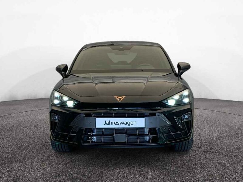 Neu Cupra Leon VZ 300 PS (220 kW) 2025 Mitternachtsschwarz metallic Limousine
