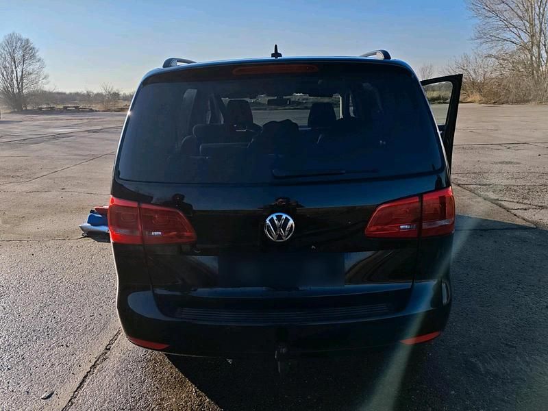 Gebraucht VW Touran 105 PS (77 kW) 2012 Schwarz Van / Kleinbus