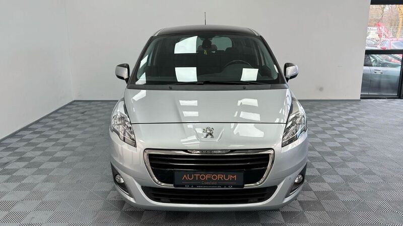 Gebraucht Peugeot 5008 Active 114 PS (83 kW) 2014 Grau Van / Kleinbus
