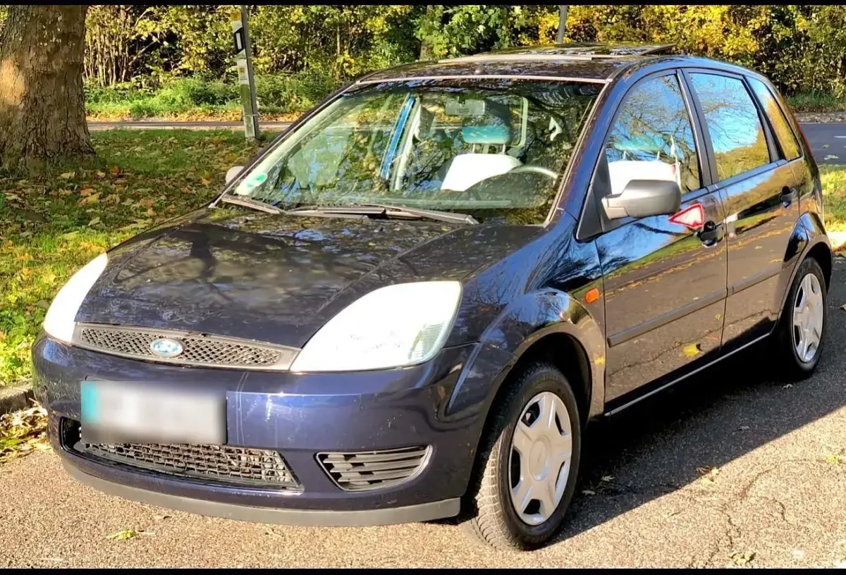 Gebraucht Ford Fiesta 80 PS (58 kW) 2002 Blau Kleinwagen