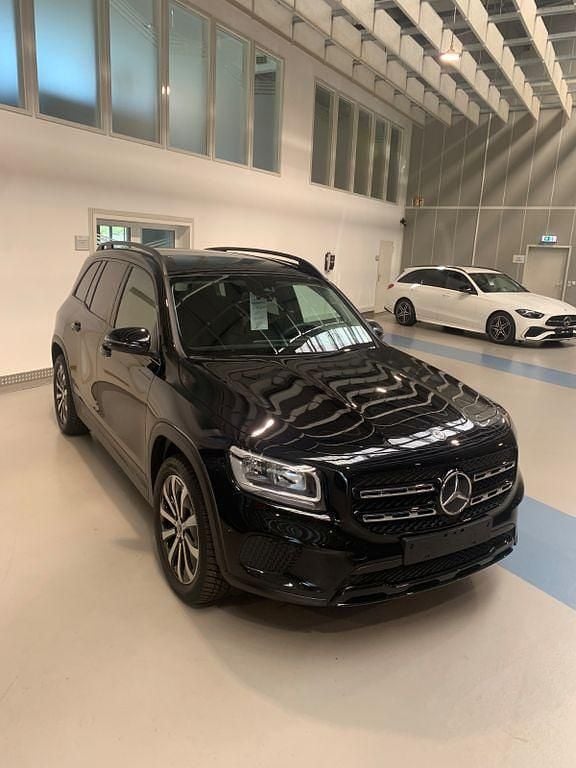 Gebraucht Mercedes GLB180 Progressive 116 PS (85 kW) 2022 Schwarz SUV