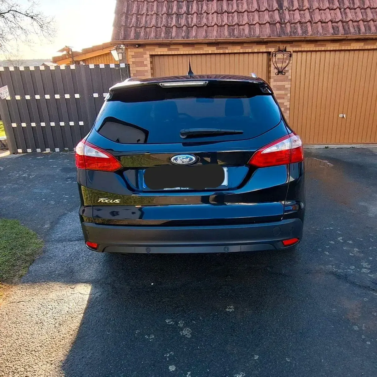 Używany Ford Focus Titanium 125 KM (91 kW) 2013 Czarny Kombi