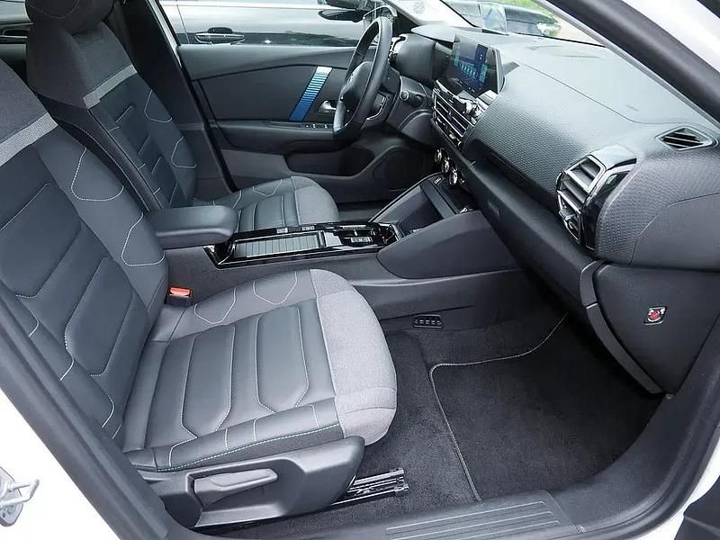 Gebraucht Citroën e-C4 Shine 100 kW (136 PS) 2022 Weiss Limousine