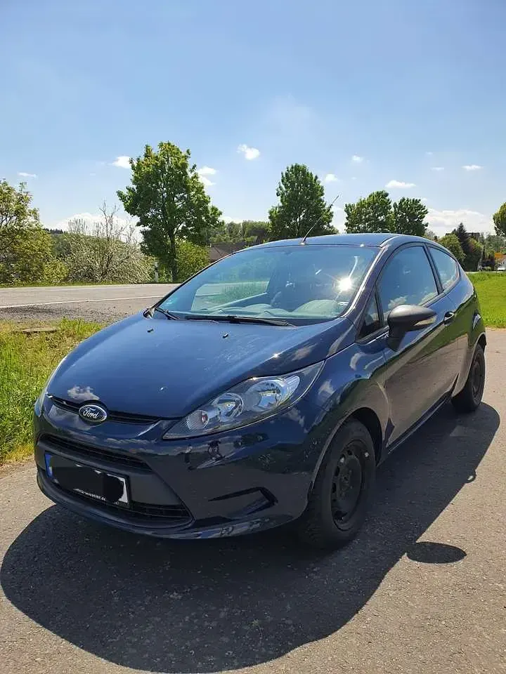 Gebraucht Ford Fiesta Ambiente 60 PS (44 kW) 2011 Blau Limousine