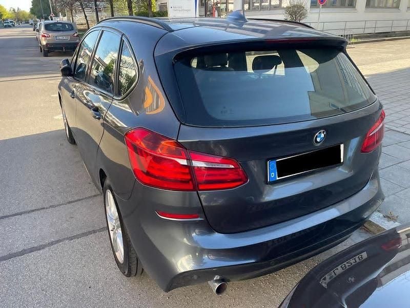 Gebraucht BMW 218 Active Tourer M Sport 150 PS (110 kW) 2015 Grau Van / Kleinbus