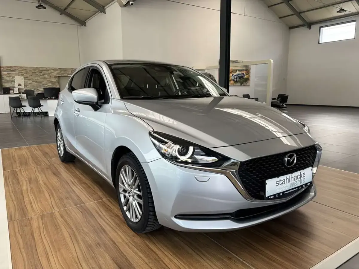 Gebraucht Mazda 2 Kizoku 90 PS (66 kW) 2021 Sonic silver Limousine