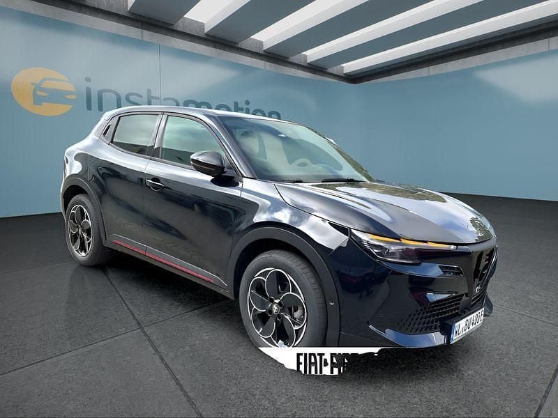 Schwarz Gebraucht 2024 Alfa Romeo Junior SUV | 30.599 € (Superpreis) - Bild 1/4