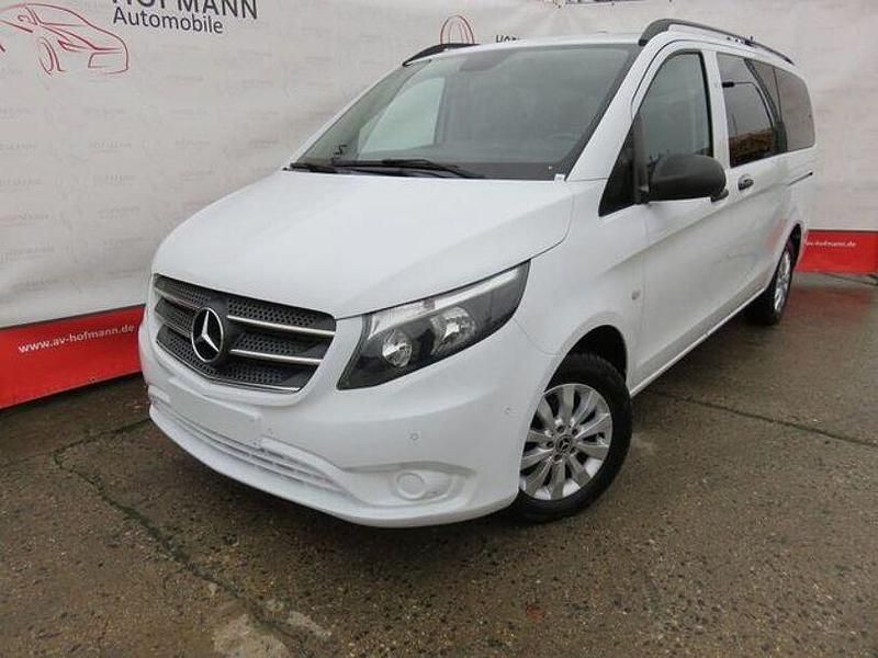 Weiss Gebraucht 2020 Mercedes Vito Edition Van / Kleinbus | 33.750 € (Teuer) - Bild 1/4