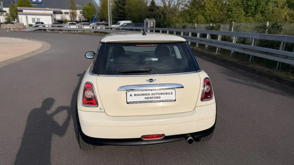 Gebraucht Mini ONE Pepper 95 PS (69 kW) 2007 Weiß Kleinwagen