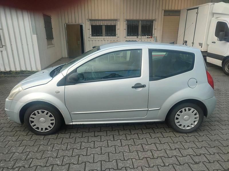 Gebraucht Citroën C2 60 PS (44 kW) 2004 Silber Kleinwagen