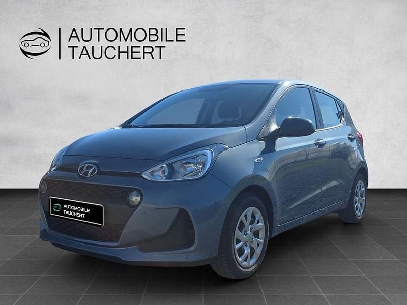 Gebraucht Hyundai i10 67 PS (49 kW) 2018 Blau Kleinwagen
