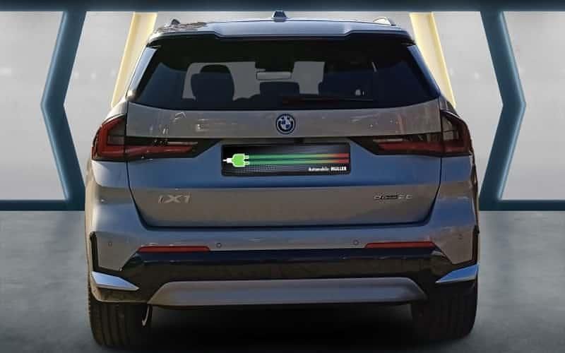 Gebraucht BMW iX1 xLine 150 kW (204 PS) 2025 Silber SUV